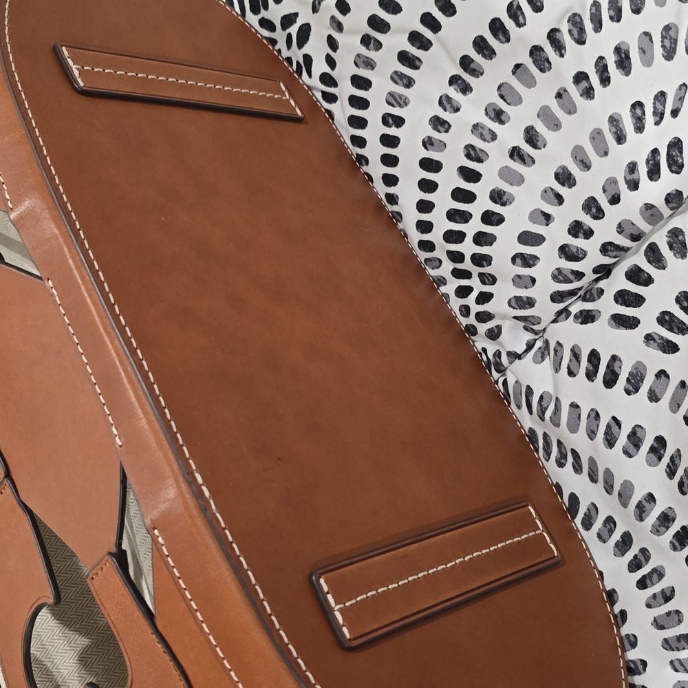 Tory Burch Tan Cutout Tote Bag - Picture 5 of 11